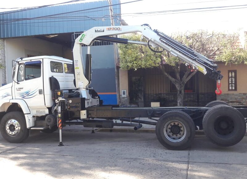 Demoliciones Bili se fortalece con Hidrogruas TKA