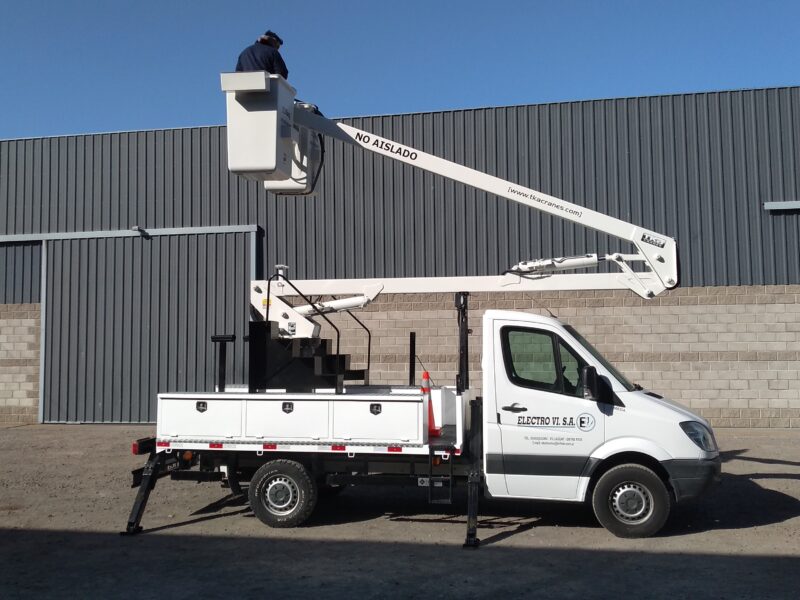 Hidroelevador TKA 13.5 S para Electro VI SA de Villaguay
