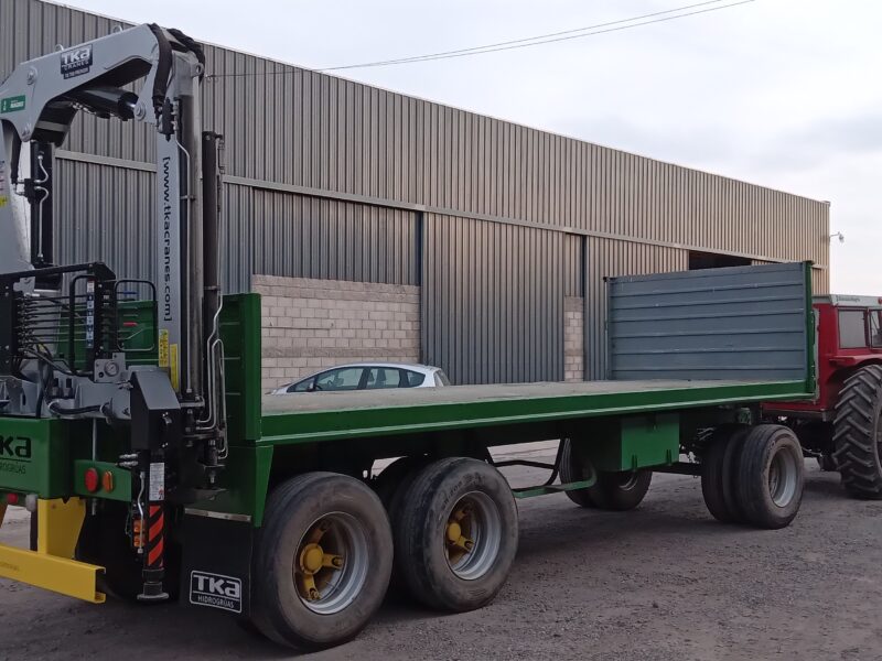 TKA 10.700 T instalada en acoplado de tractor